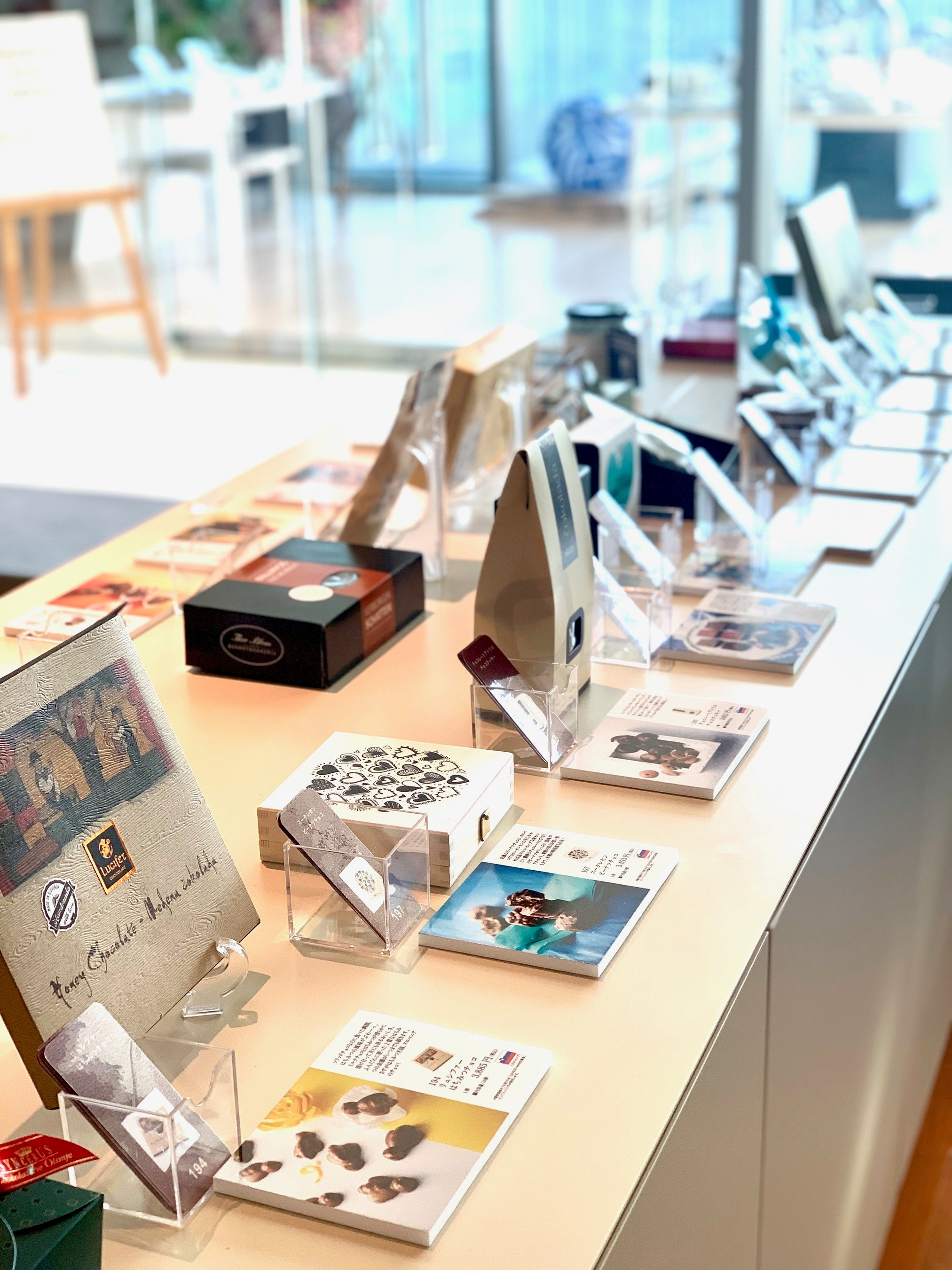 日本初上陸や国内ではフェリシモだけで取り扱っているレアチョコを50