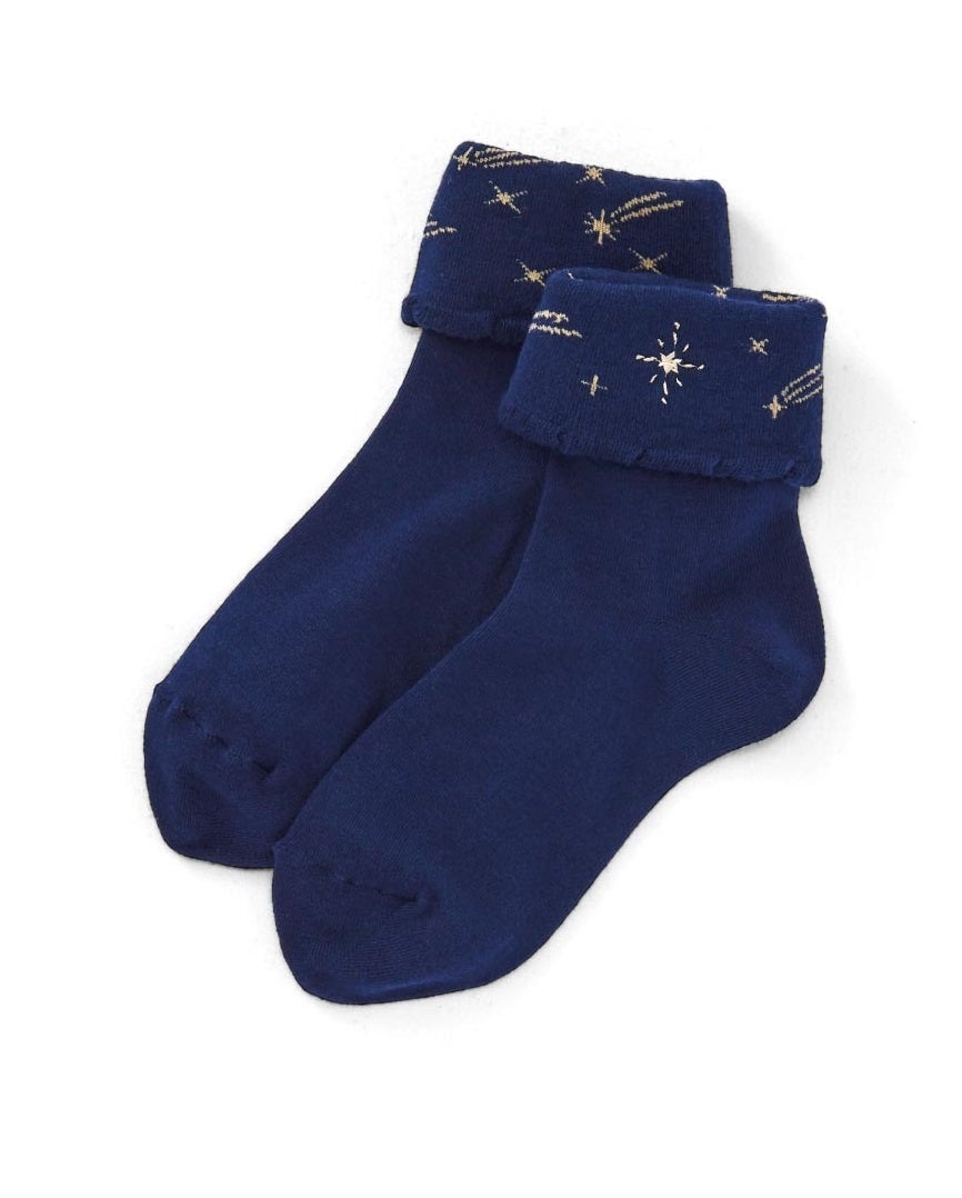 〈流れ星〉星は力の結合の象徴。誰かと協力したい日に。