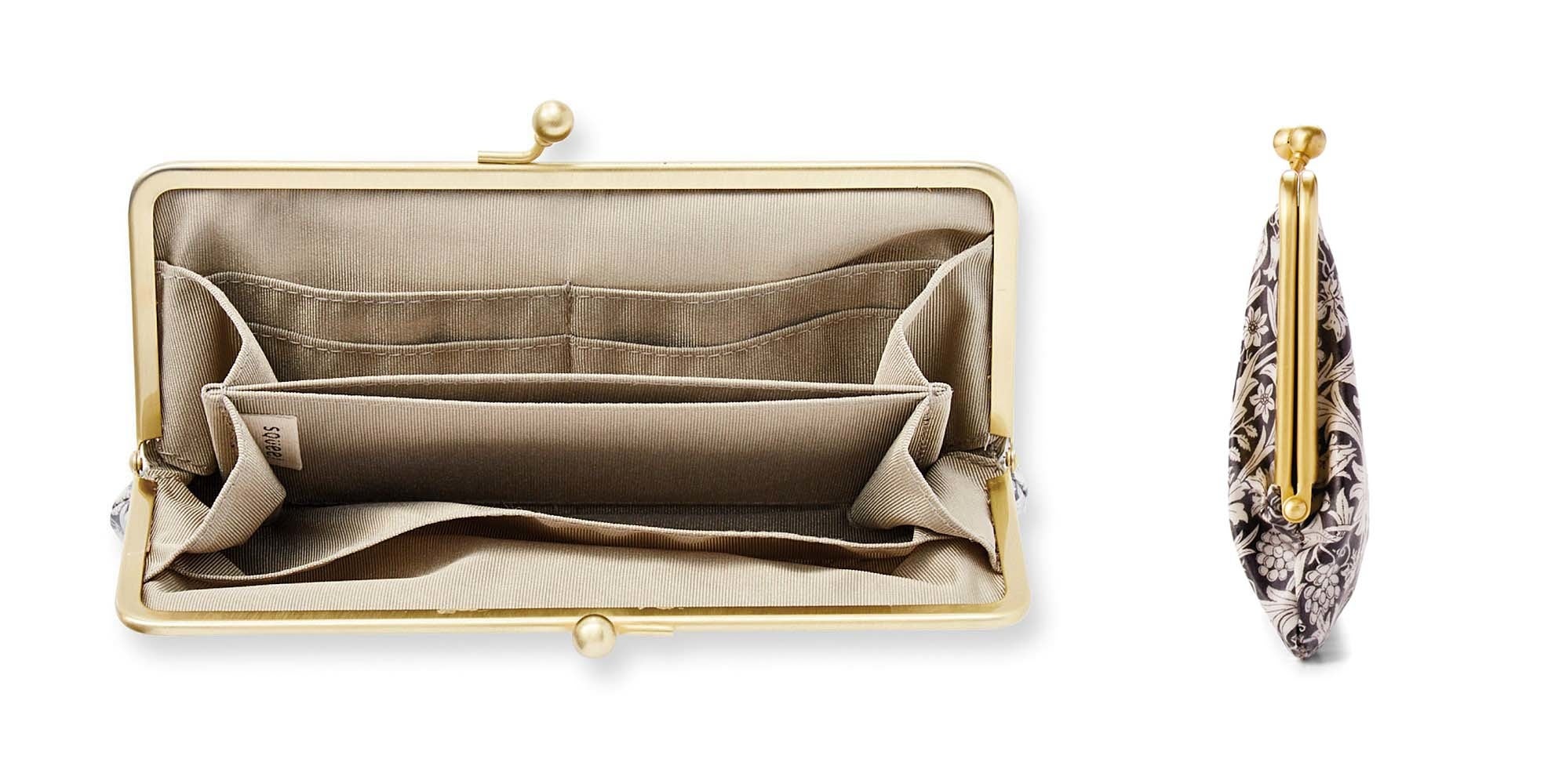 左中央に小銭入れ、その両側にお札を入れられるポケットのほか、たっぷりカードが収納できます 右厚さは約2cmでたくさん入れてもかさばらないように仕様。バッグにすっきり入ります