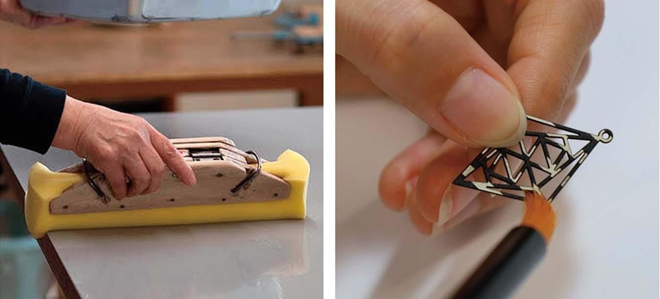 ＜左＞特殊な加工をほどこした紙を内側に挟むことで、耐久性にすぐれた耳飾りに ＜右＞ 接着には99％自然素材のデンプンのりを使用して、一枚ずつ手作業でていねいに糊づけして作られています