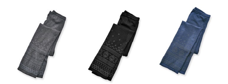 左から、〈チャコールグレー〉〈ブラック〉〈スモークブルー〉