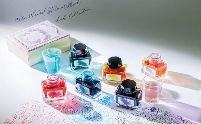 花の色がモチーフの12色のインクをクラシカルな花図鑑に閉じ込めた