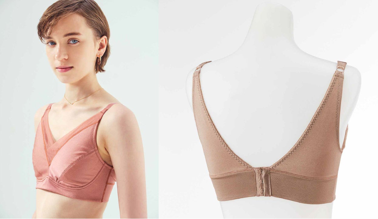 ストラップはアジャスター付きで長さ調整可能。カップ裏は綿混素材でアンダーはノンワイヤーです