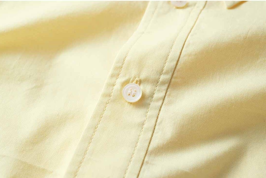 ほどよい厚みで透けにくい、滑らかな肌ざわりの播州織