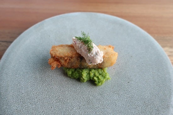 鱧のカツレツ 発酵野菜のヨーグルトタルタル