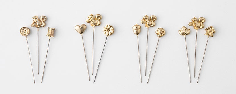 左から〈お手伝いはおまかせ〉・〈感謝を込めて〉・〈おいしい贈り物〉・〈お家にご招待〉 テーマに沿った4種類・各3本セット。