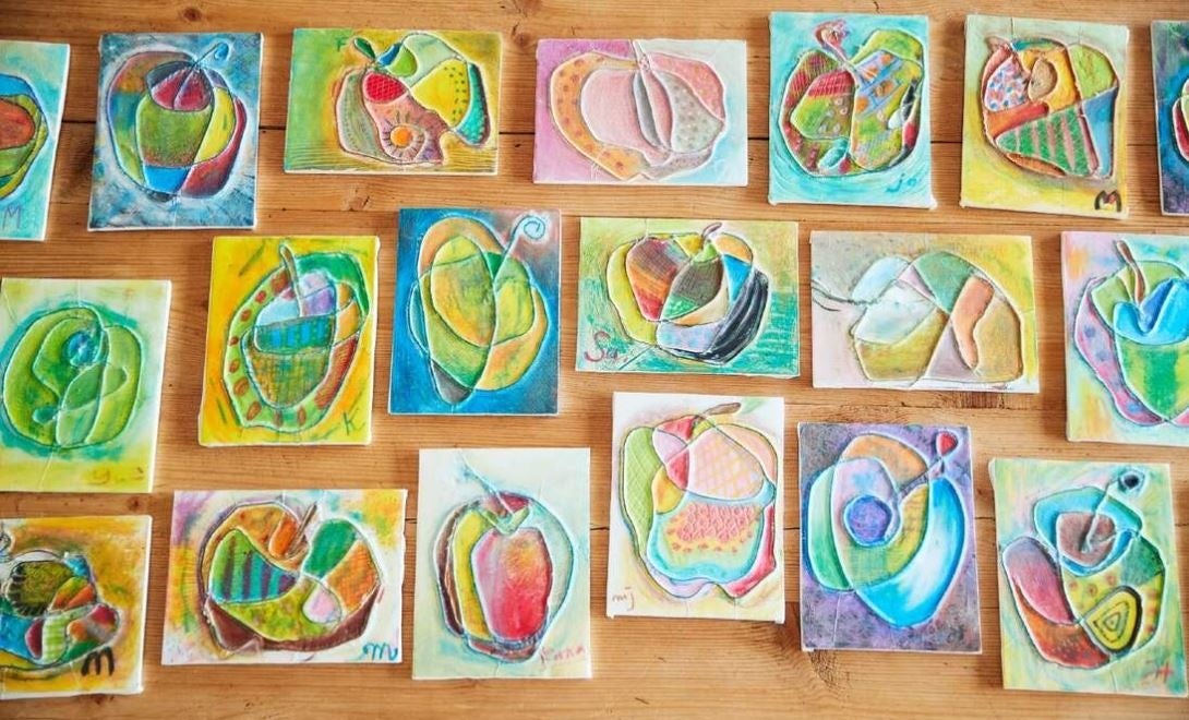 “イトリンゴ”製作後はボードに並べてみんなで鑑賞します