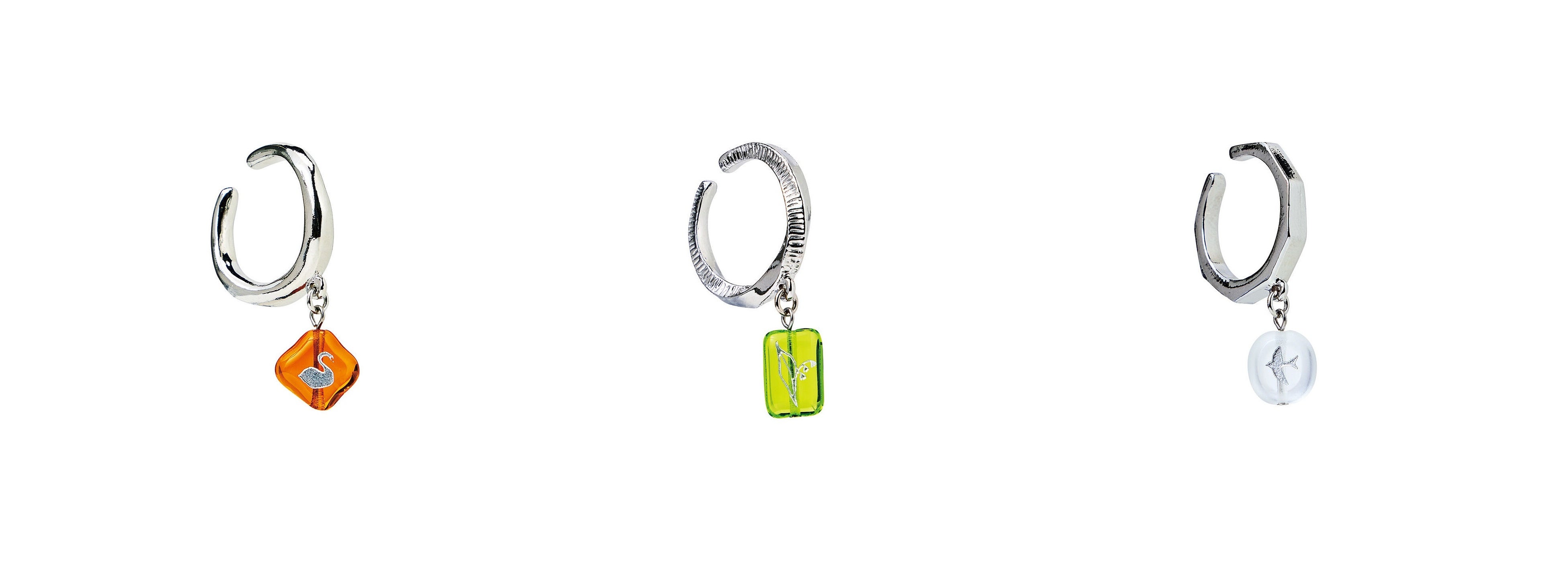 左から〈アッサムティ—×白鳥〉〈セージグリーン×スズラン〉〈フロストクリア×ツバメ〉の3色