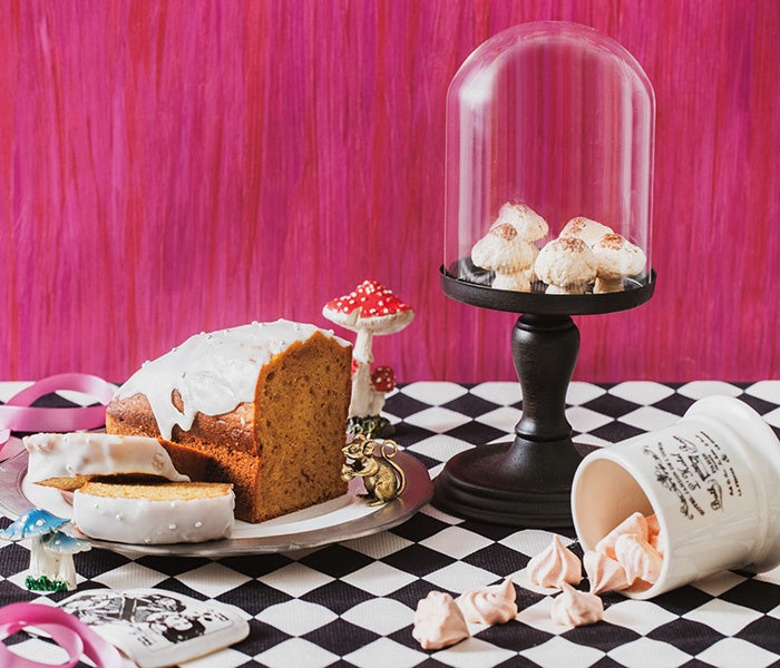 不思議の国のアリス』の世界にひたりながら紅茶入門「アリスの小さな