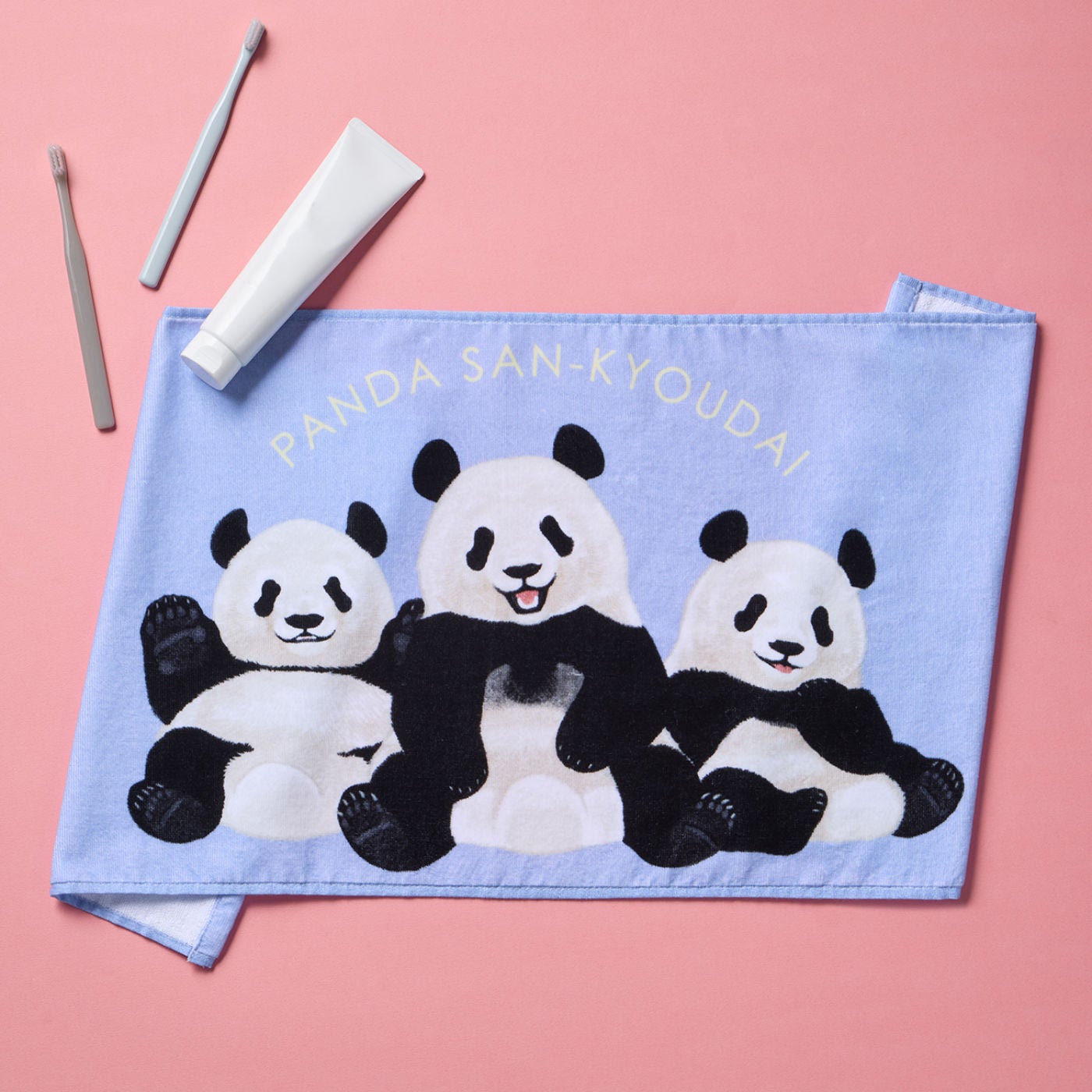 上野動物園の“シャンシャン・シャオシャオ・レイレイ”をモチーフにした