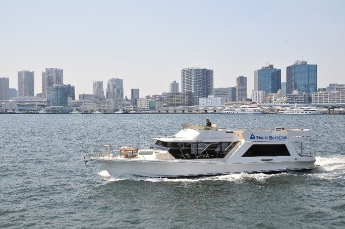 法定定員40名の客船で出航