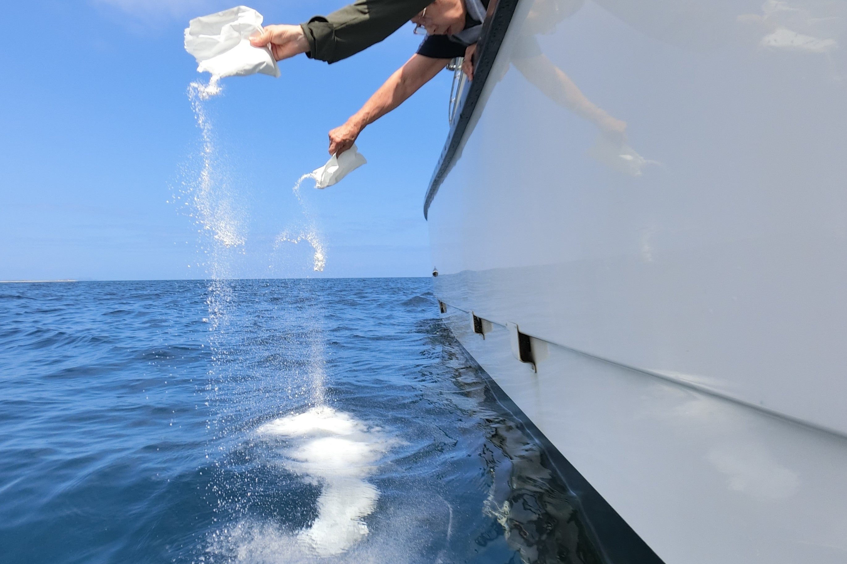 沖縄県】海洋散骨実施数1.85倍 需要の高まりに応えて ブルーオーシャンセレモニー沖縄 サービス開始 | 株式会社ハウスボートクラブのプレスリリース