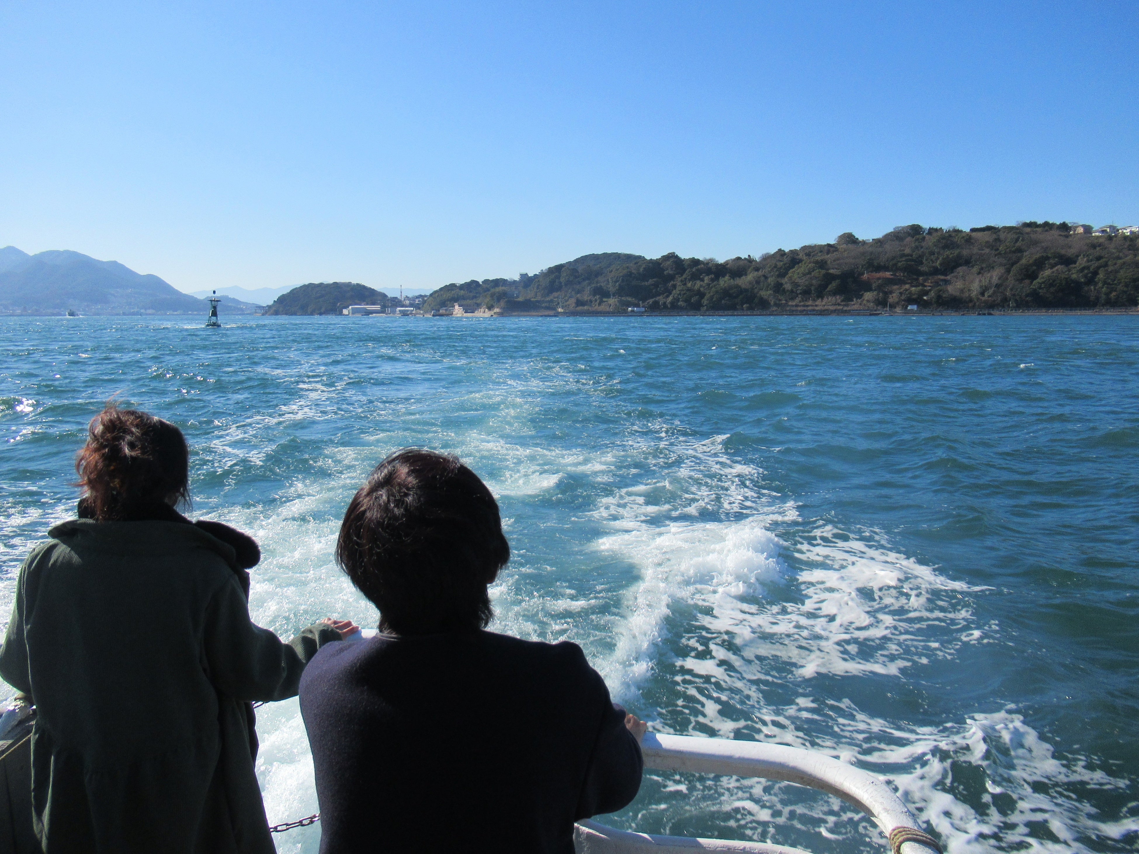 山口県・下関での海洋散骨の様子（2024年1月撮影）