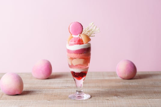 みずみずしくて、やさしく甘い― 。桃に恋する夏パフェ~7月は「とろける桃のパフェ」が、新登場!~ みずみずしくて、やさしく甘い― 。桃に恋する夏パフェ~7月は「とろける桃のパフェ」が、新登場!~