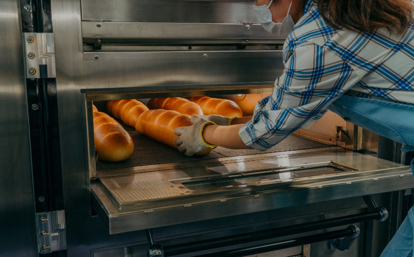 名古屋の注目飲食店が集まる円頓寺エリアに、生ソフトフランスパン虹の