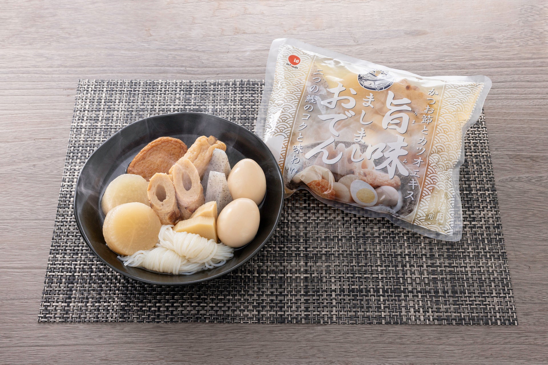 二つの鰹」の旨味が凝縮された、コクと味わい深い《旨味ましましおでん