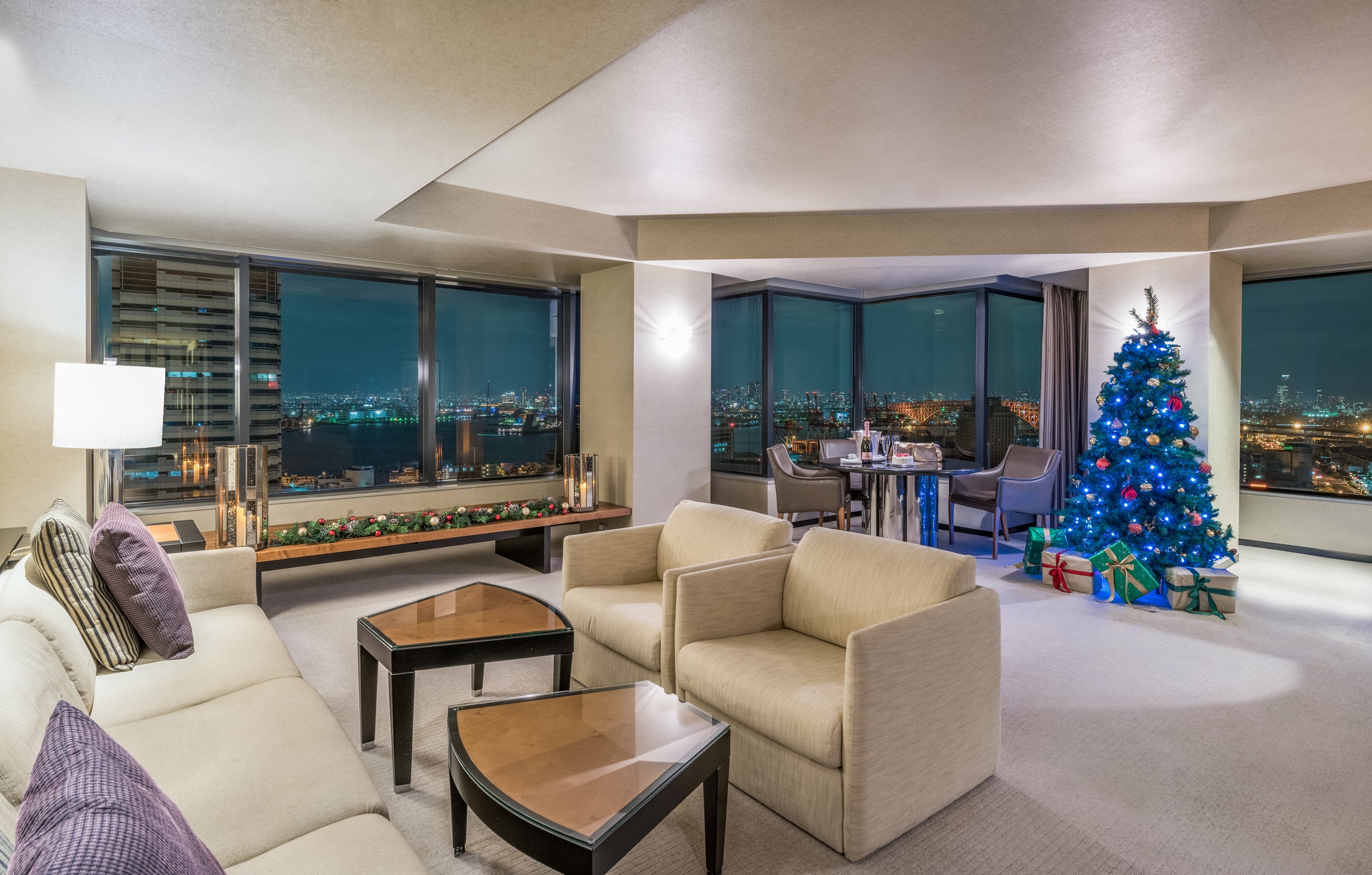 「フェスティブ エレガントステイ」ディプロマット スイート キング 