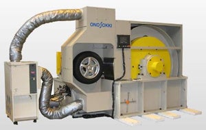 タイヤ転がり抵抗試験システム（横浜テクニカルセンター内）