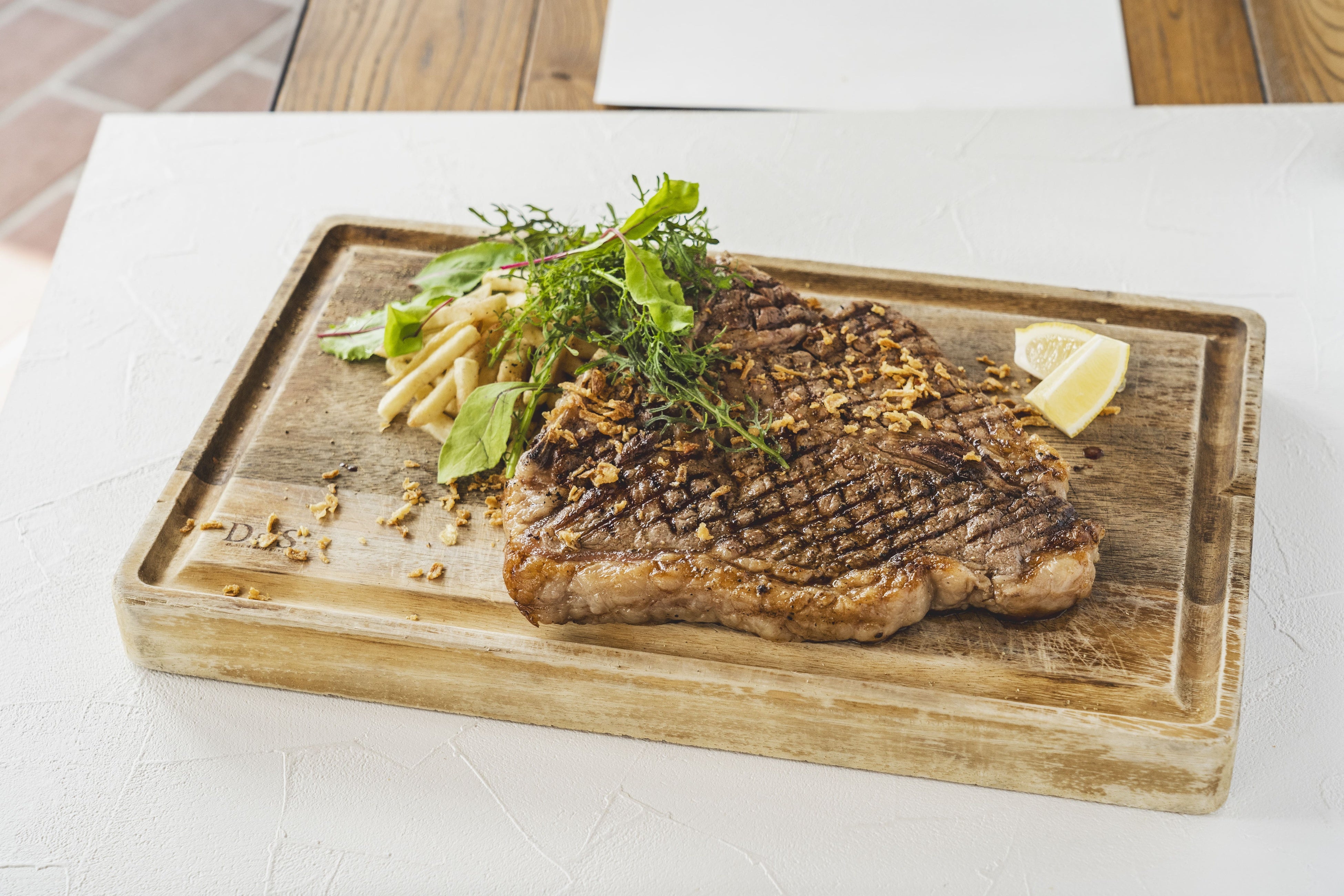 Tボーンステーキ