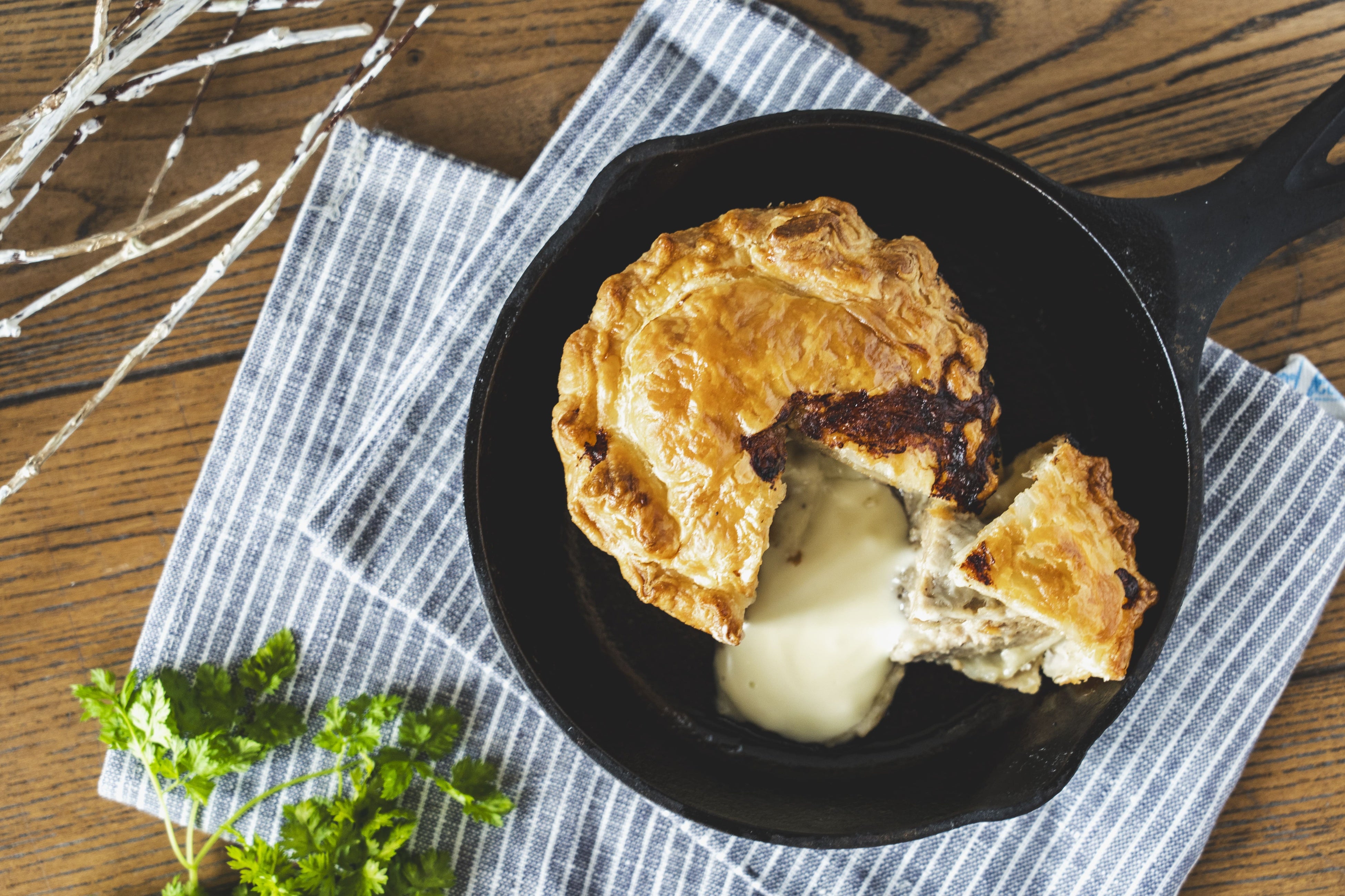 格之進 チーズハンバーグパイ