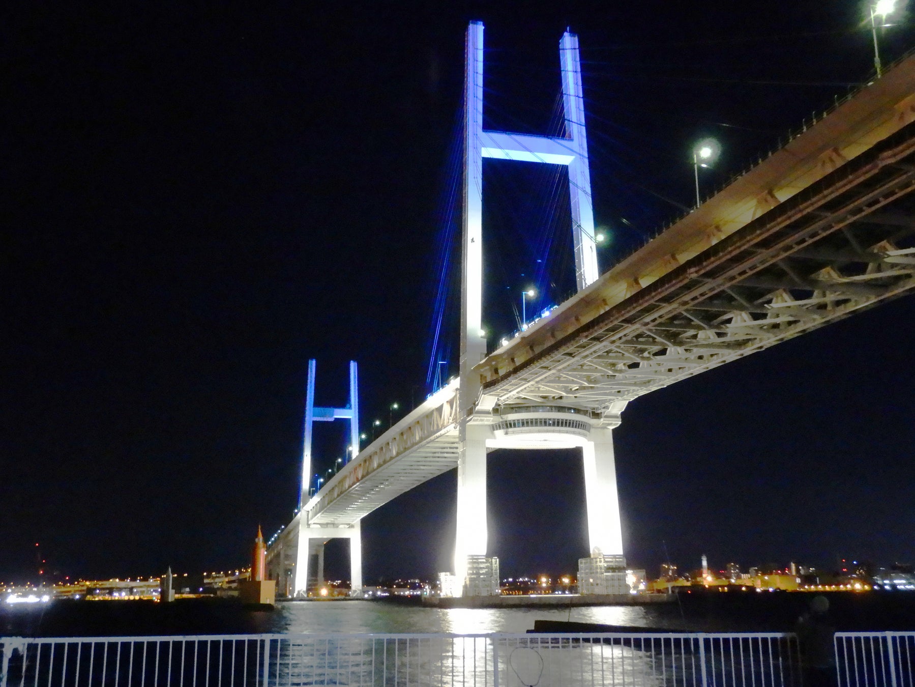 夜に輝く横浜!プリキュアARフォトラリーと特別イベント開催中 夜に輝く横浜!プリキュアARフォトラリーと特別イベント開催中