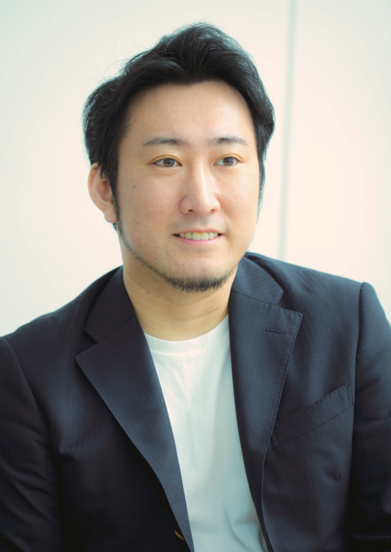 鹿内 学（しかうち・まなぶ）