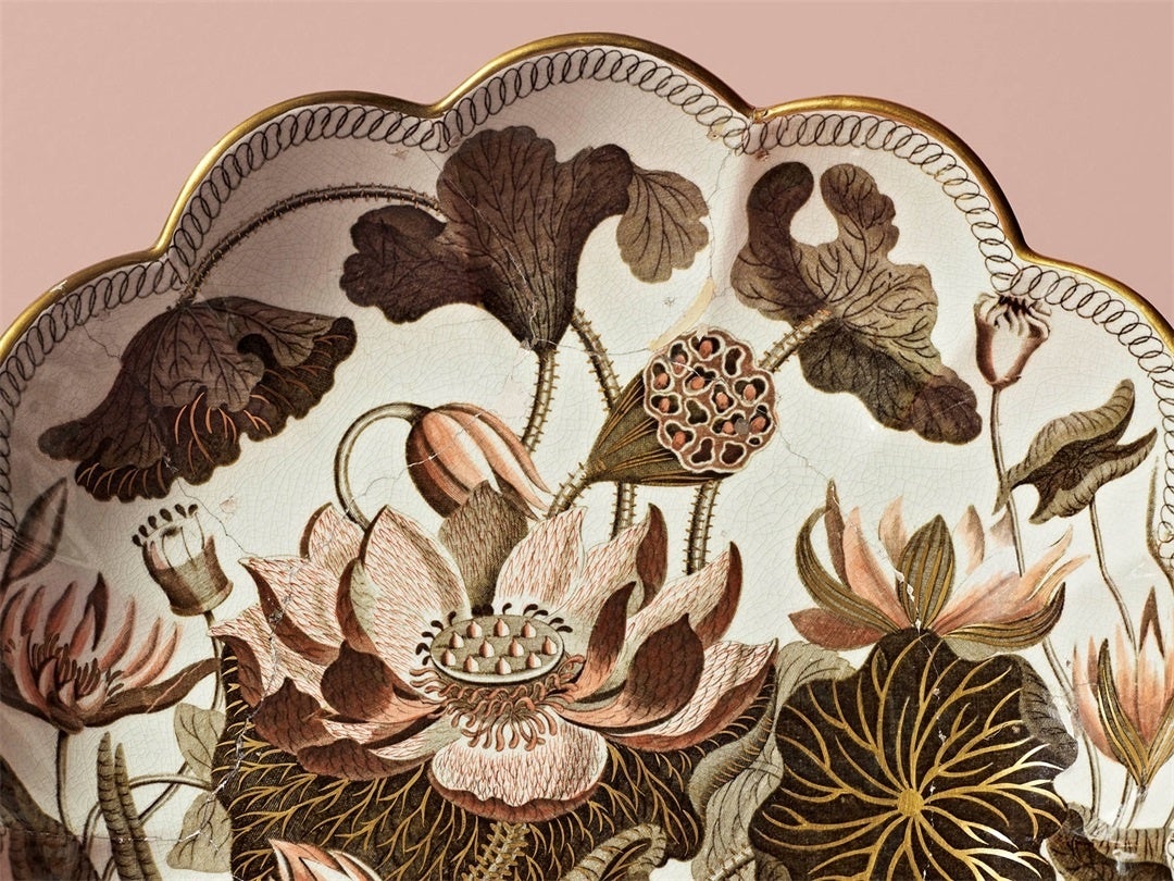 【新品】ウェッジウッド ワンダーラスト ウォーターリリー 3段ケーキスタンド ワンダーラスト ウォーターリリー 3段ケーキスタンド|WEDGWOOD