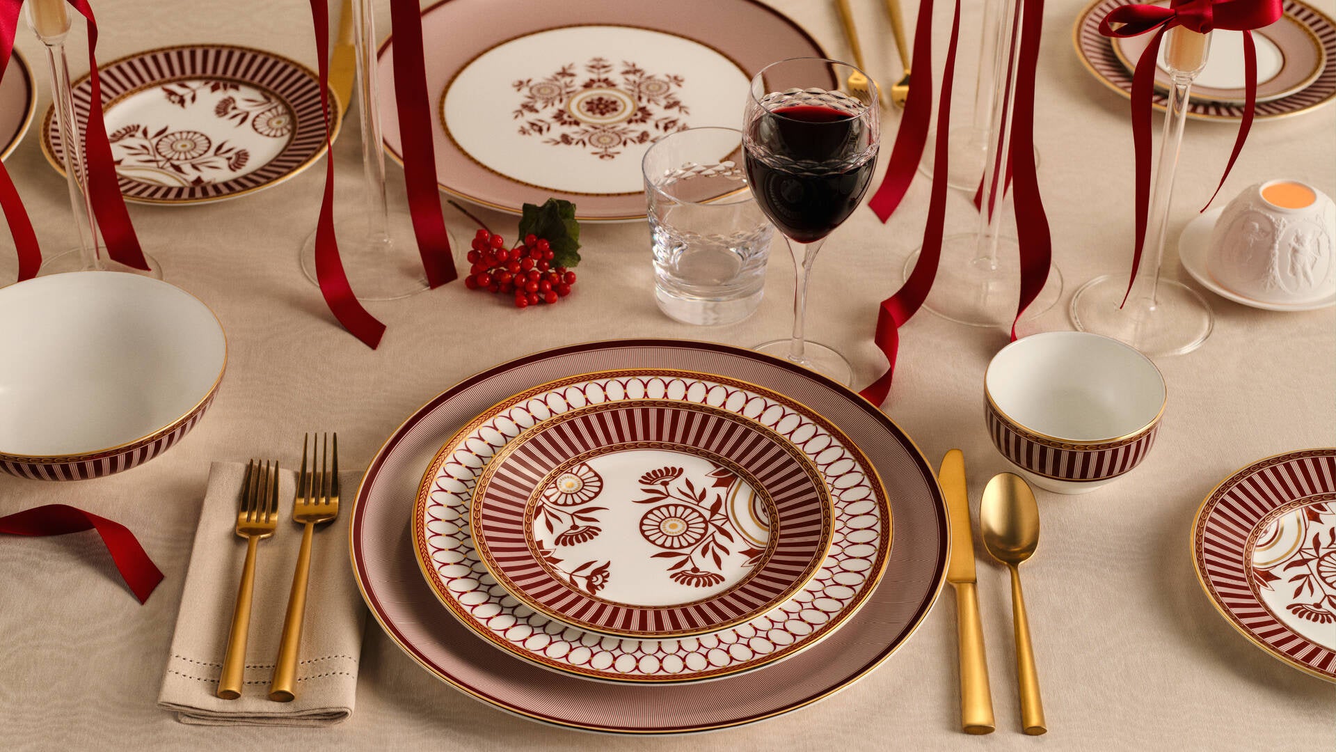 ジャスパー」雛ドール プレート／プラーク登場 | フィスカース