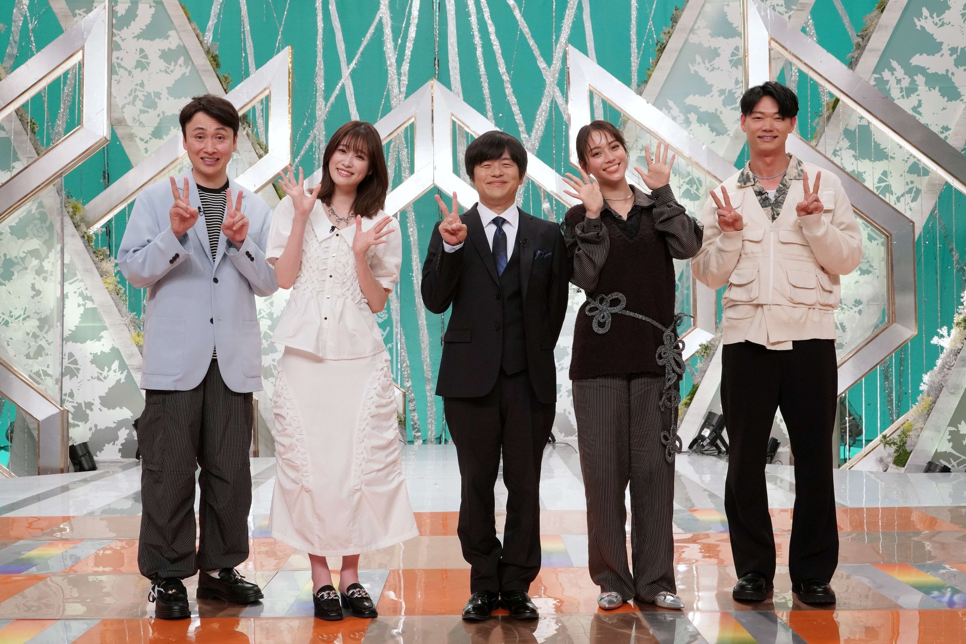 新感覚!芸人たちのコントバトル『くらべるネタSHOW バカリズムのキリクチ』3/23(土)23:55~24:50放送 新感覚!芸人たちのコントバトル『くらべるネタSHOW バカリズムのキリクチ』3/23(土)23:55~24:50放送