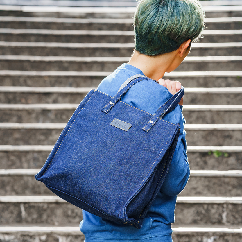 琉球藍染デニムトートバッグ縦型 〔アイナリー・ブルー株式会社〕