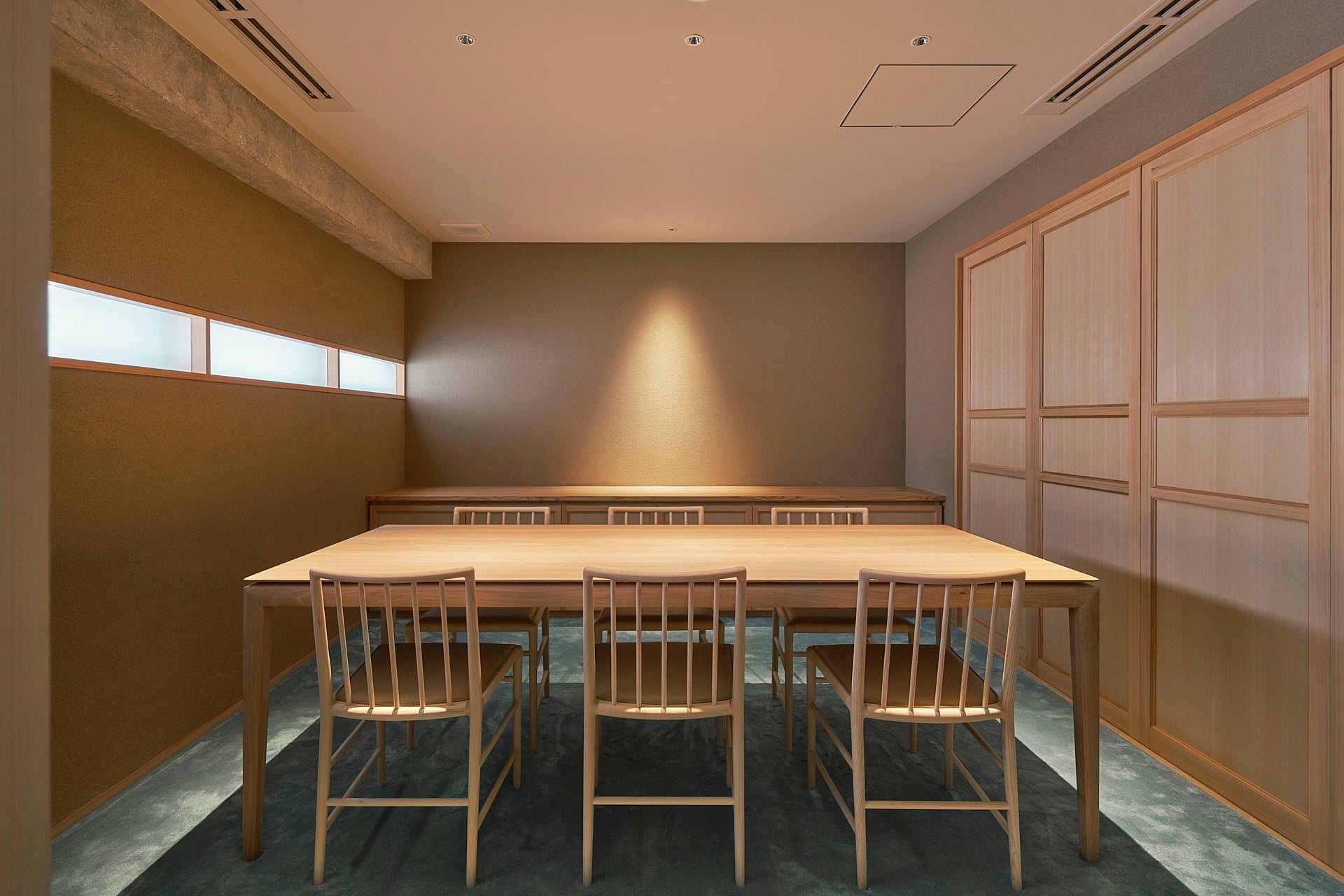 最大６名様までご利用いただける個室。