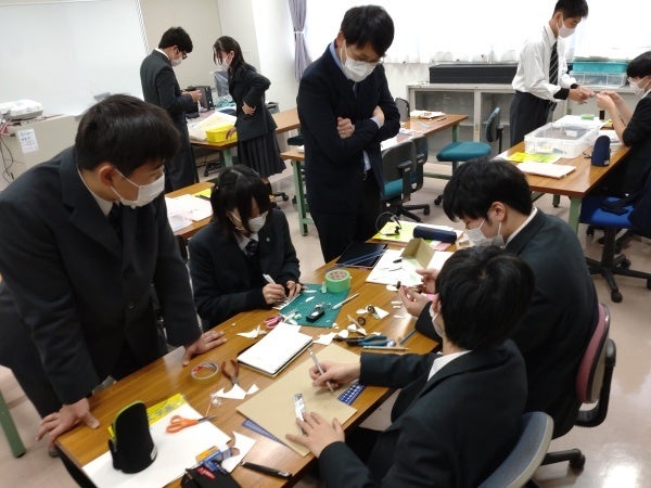 本学教員の指導の様子