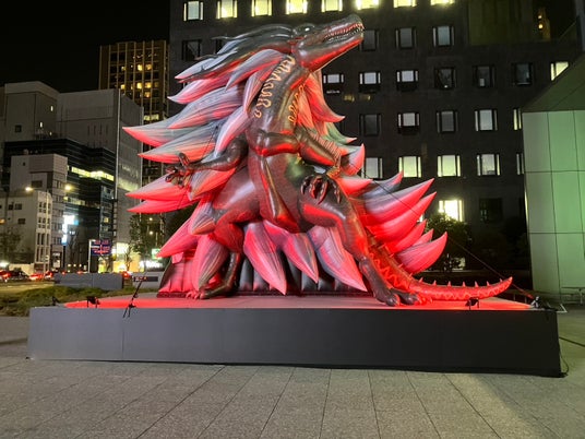 6mの大迫力!最恐の“Zino”『ショウグン』がニジゲンノモリに出現「TOKYO SCRAMBLE inニジゲンノモリ -Hide and Escape-」『ショウグンバルーン』 6mの大迫力!最恐の“Zino”『ショウグン』がニジゲンノモリに出現「TOKYO SCRAMBLE inニジゲンノモリ -Hide and Escape-」『ショウグンバルーン』