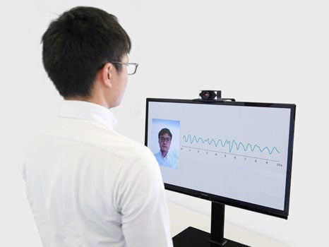 カメラによる脈波検出のイメージ（非接触バイタルセンシング技術）