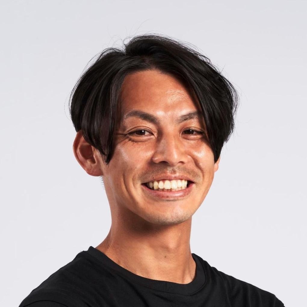 株式会社baton代表取締役　衣川洋佑