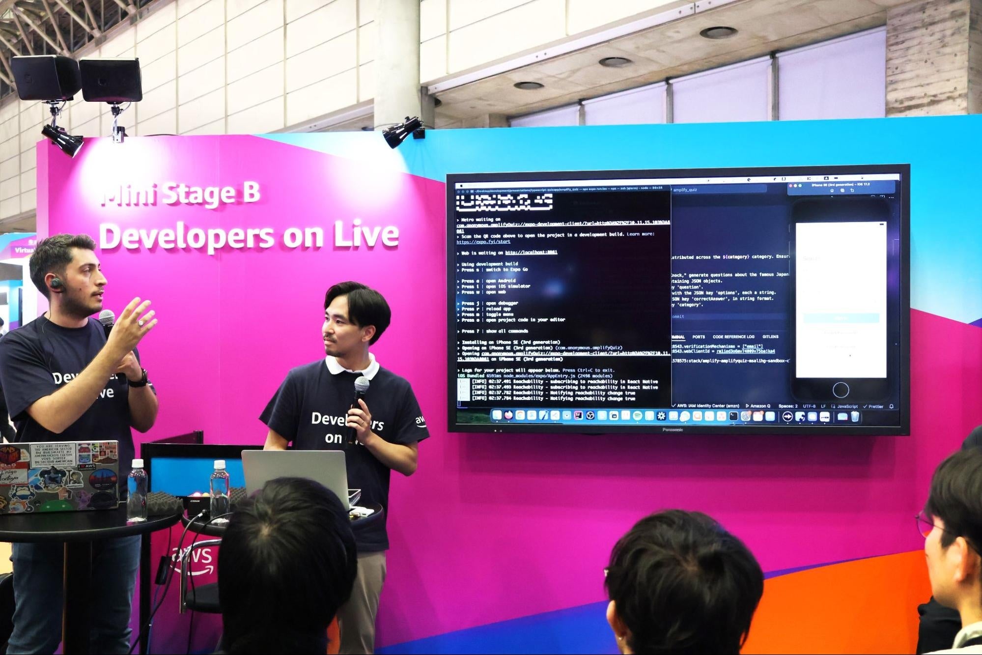 解説をしながらもスピーディにアプリ開発を進めていくMuhammed Salih Guler氏
