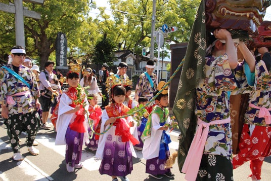 宇美八幡宮『子安大祭』の「御神幸」(宇美町指定無形民俗文化財)が行われます 宇美八幡宮『子安大祭』の「御神幸」(宇美町指定無形民俗文化財)が行われます