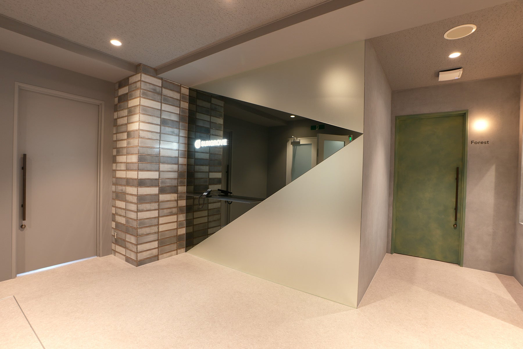 福岡支社エントランス