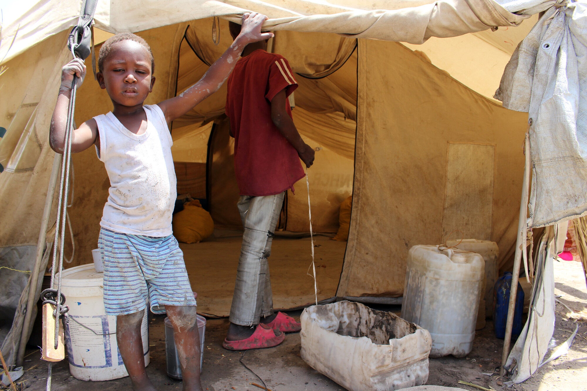 白ナイル州 にある国内避難民キャンプ、900のテントに約2000人が暮らす