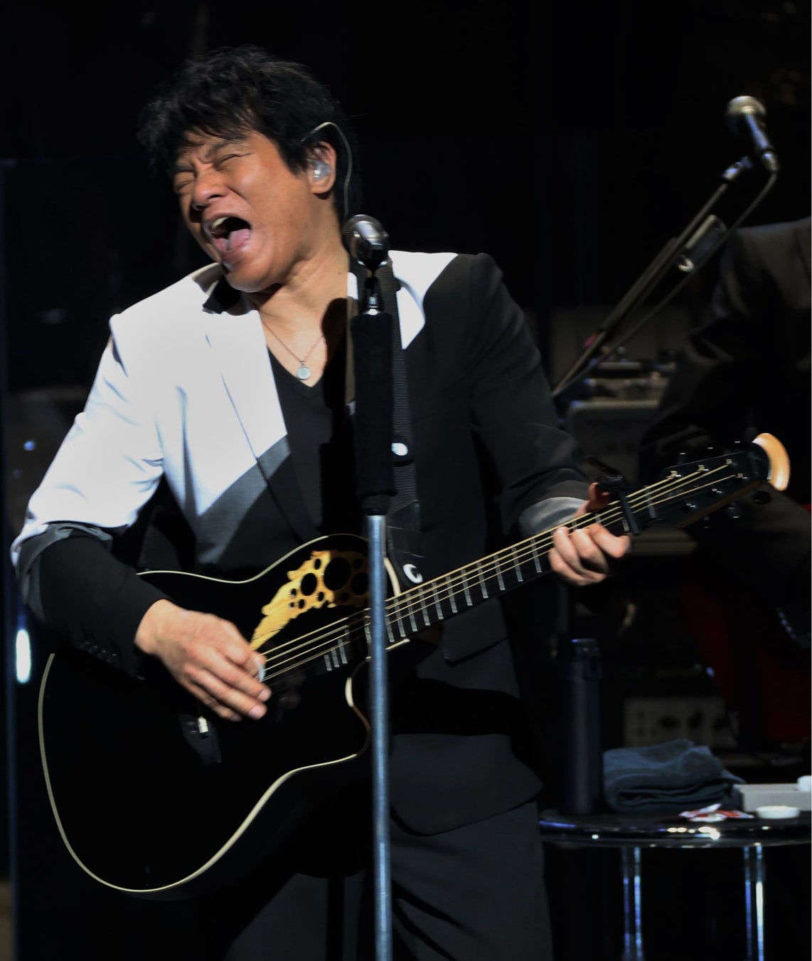 Aska 観客と一体となったステージで全国ツアー開幕 Aska Premium Concert Tour Higher Ground アンコール公演 株式会社キョードーメディアスのプレスリリース Aska 観客と一体となったステージで全国ツアー開幕 Aska Premium Concert Tour Higher Ground アンコール公演 株式会社キョードーメディアスのプレスリリース