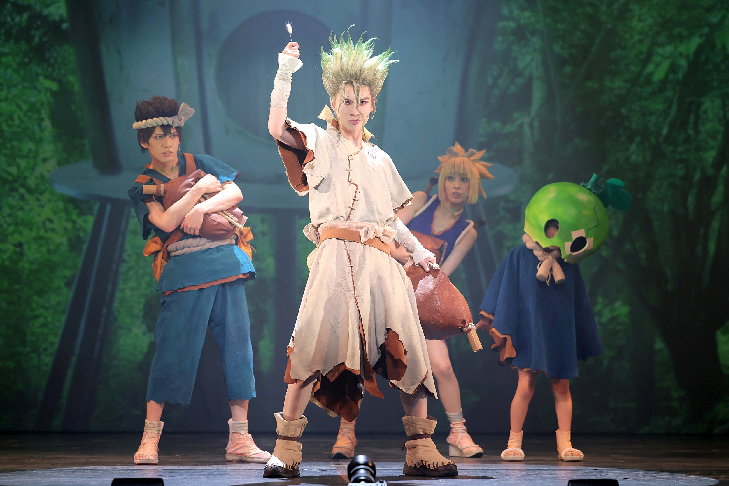 Dr.STONE」THE STAGE 〜SCIENCE WORLD〜開幕！ | 株式会社