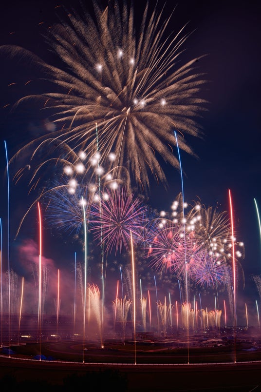 浜田省吾50周年を花火で祝福 2万5000人が名曲と夜空の共演を満喫 浜田省吾50周年を花火で祝福 2万5000人が名曲と夜空の共演を満喫
