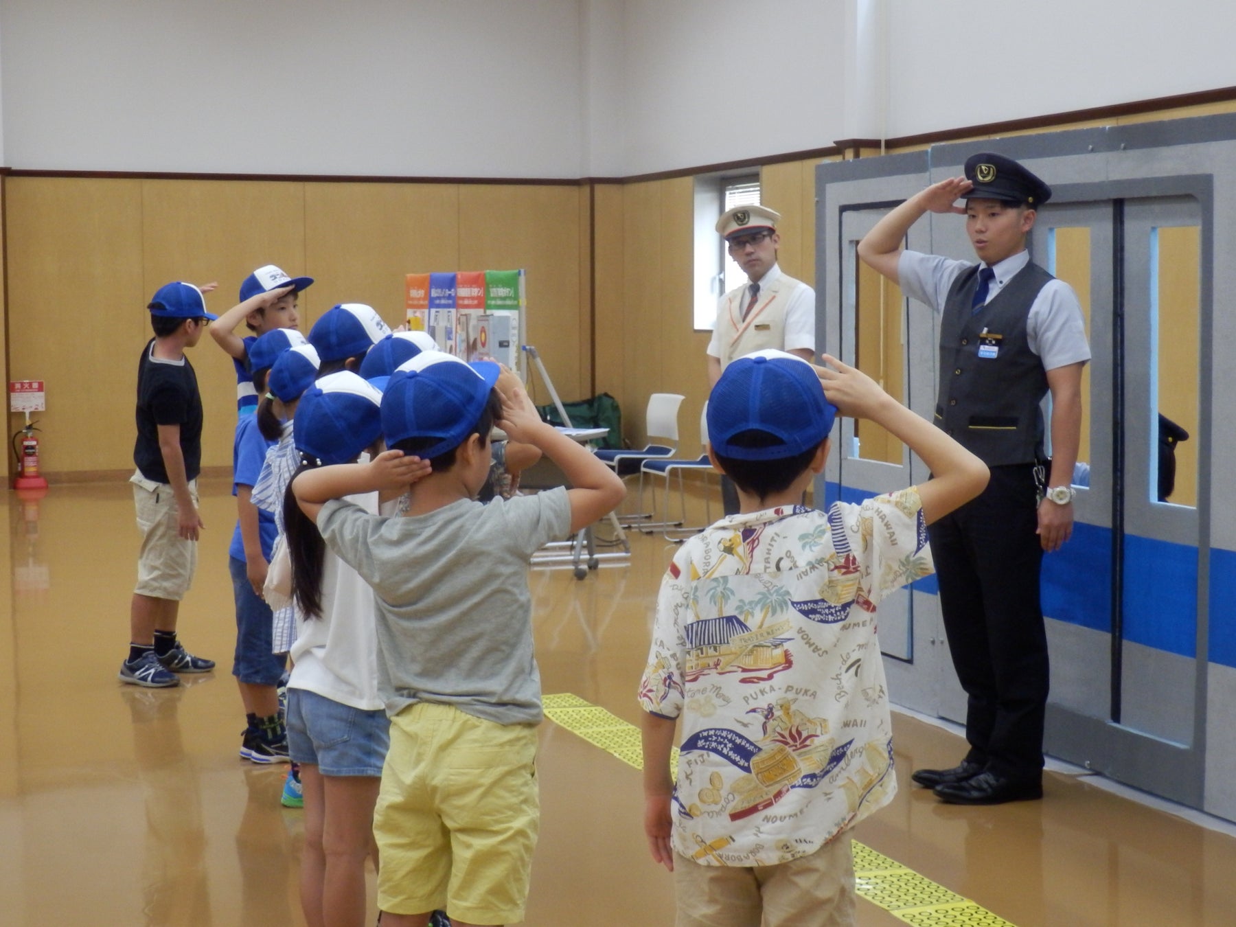 夏休みに親子そろって お仕事やスポーツ体験など15メニューがラインナップ 7月23日から 小田急グループ 親子体験イベント 2022 を実施 小田急電鉄株式会社のプレスリリース 夏休みに親子そろって お仕事やスポーツ体験など15メニューがラインナップ 7月23日から 小田急グループ 親子体験イベント 2022 を実施 小田急電鉄株式会社のプレスリリース