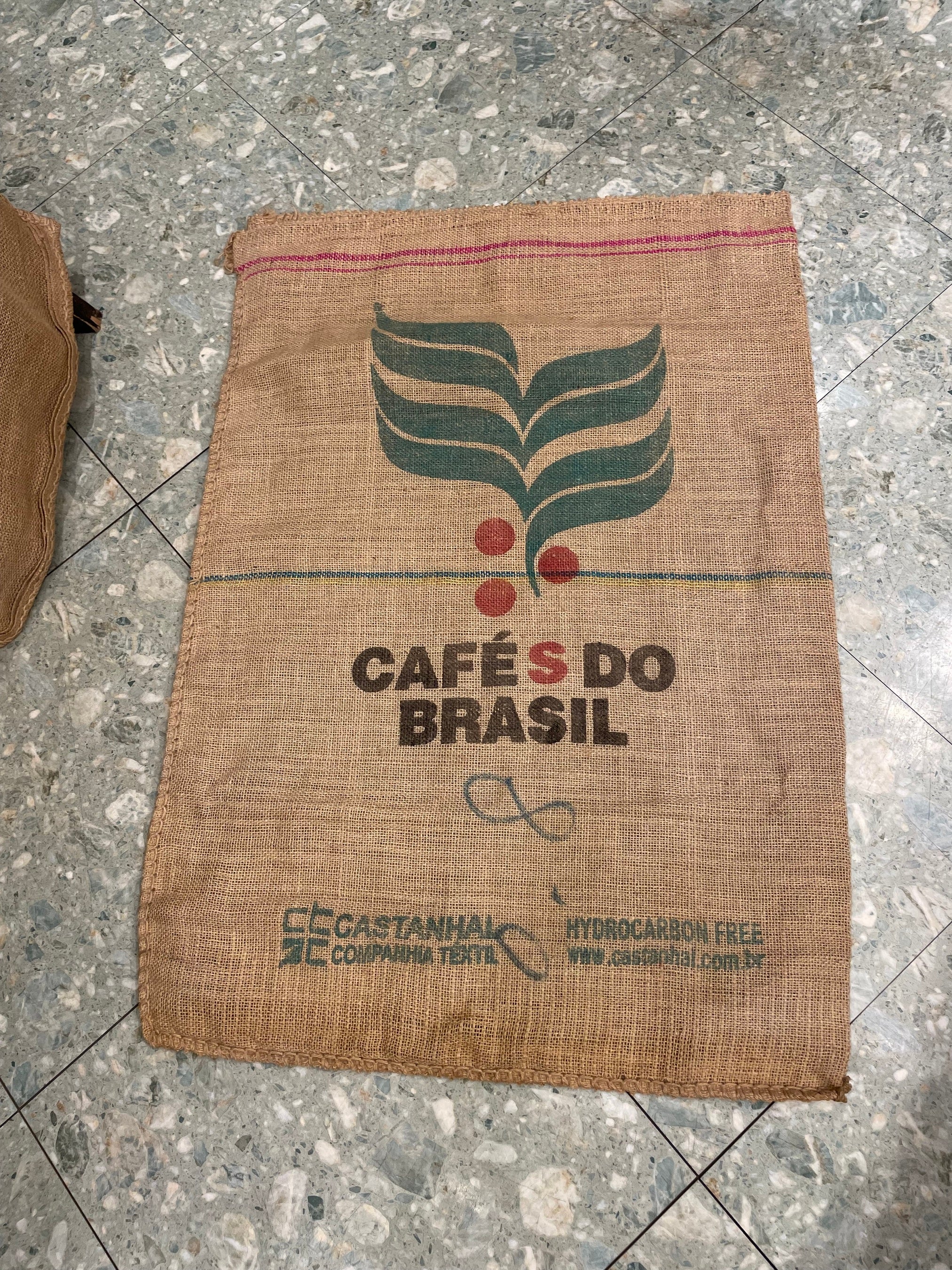 今回使用する麻袋（イメージ）