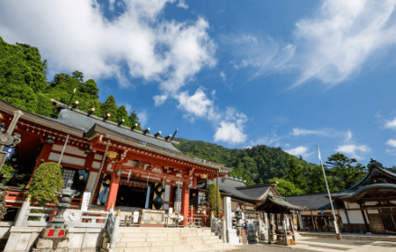 エリア有数の観光スポット 大山阿夫利神社