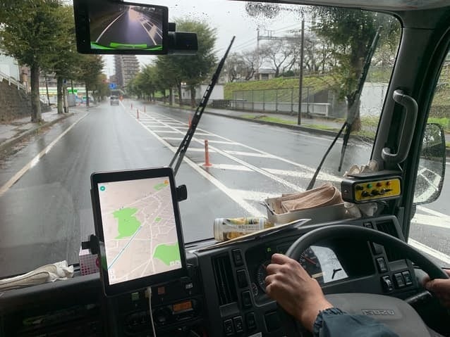 「WOOMS」を車載したイメージ