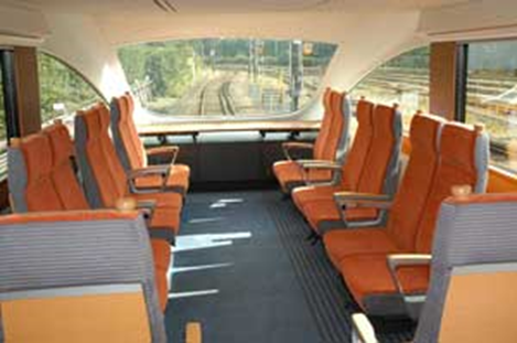 記念撮影が楽しめるラウンジ仕様の展望席