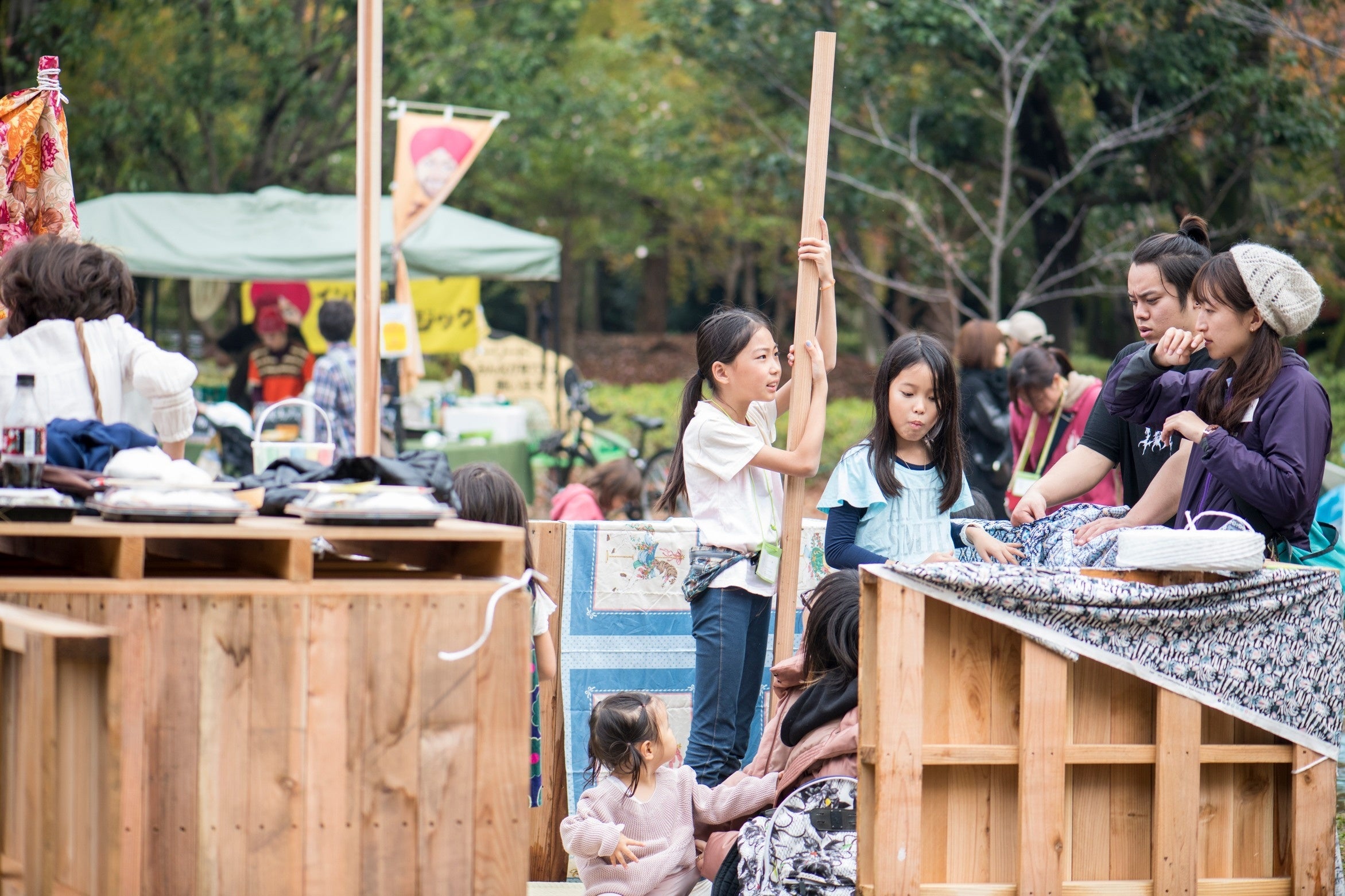 ウッドパレットを使用した遊び（イメージ）