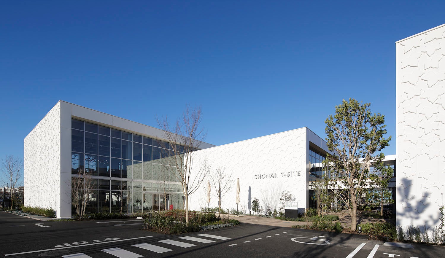 郊外商業施設が抱える交通課題を Maasアプリ Emot とグループ路線バスで解決 7月1日から 湘南t Siteと駅を結ぶバス 無料チケットを発行します 小田急電鉄株式会社のプレスリリース 郊外商業施設が抱える交通課題を Maasアプリ Emot とグループ路線バスで解決 7月1日から 湘南t Siteと駅を結ぶバス 無料チケットを発行します 小田急電鉄株式会社のプレスリリース