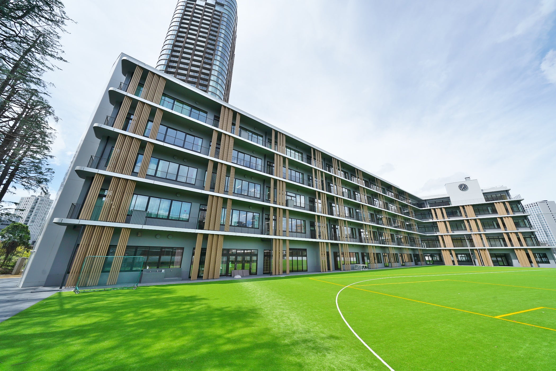 林家たい平が詩の先生として「ライトハイク教室」を港区立赤坂中学校で実施 林家たい平が詩の先生として「ライトハイク教室」を港区立赤坂中学校で実施